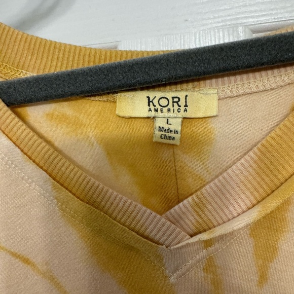 Kori brand yellow tie dye wear to work top - Picture 2 of 4